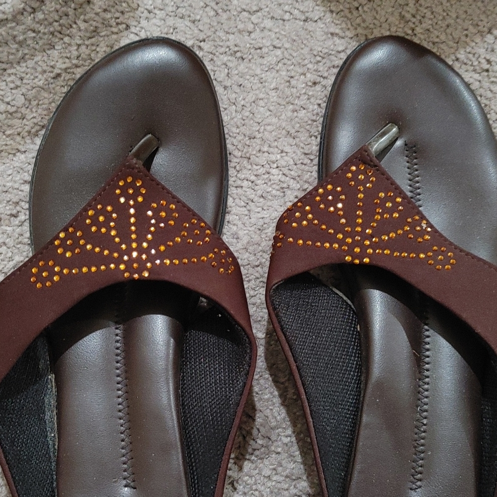 Slippers - Picture 3 of 3